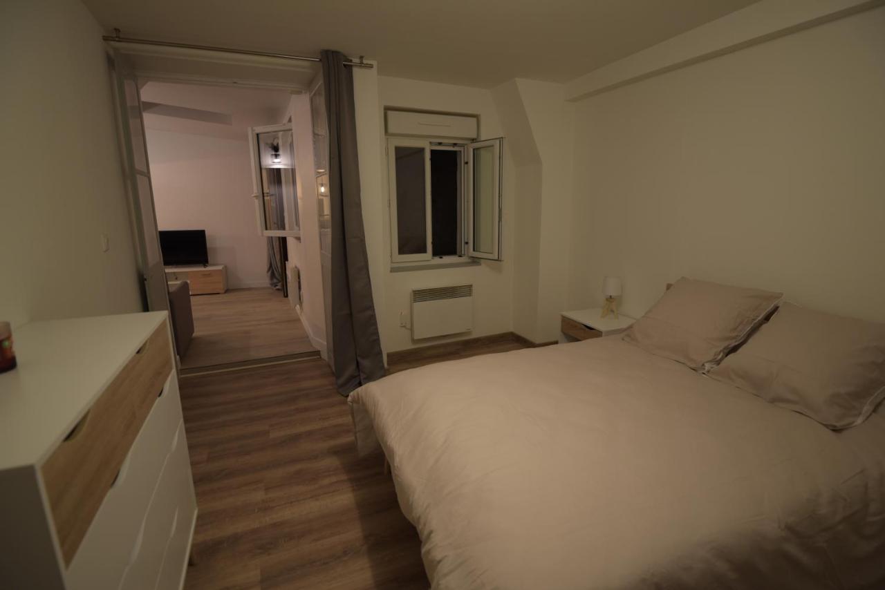 Cosy Appartement Hyper Centre Ville Avec Cour + Patio أوكْسير المظهر الخارجي الصورة