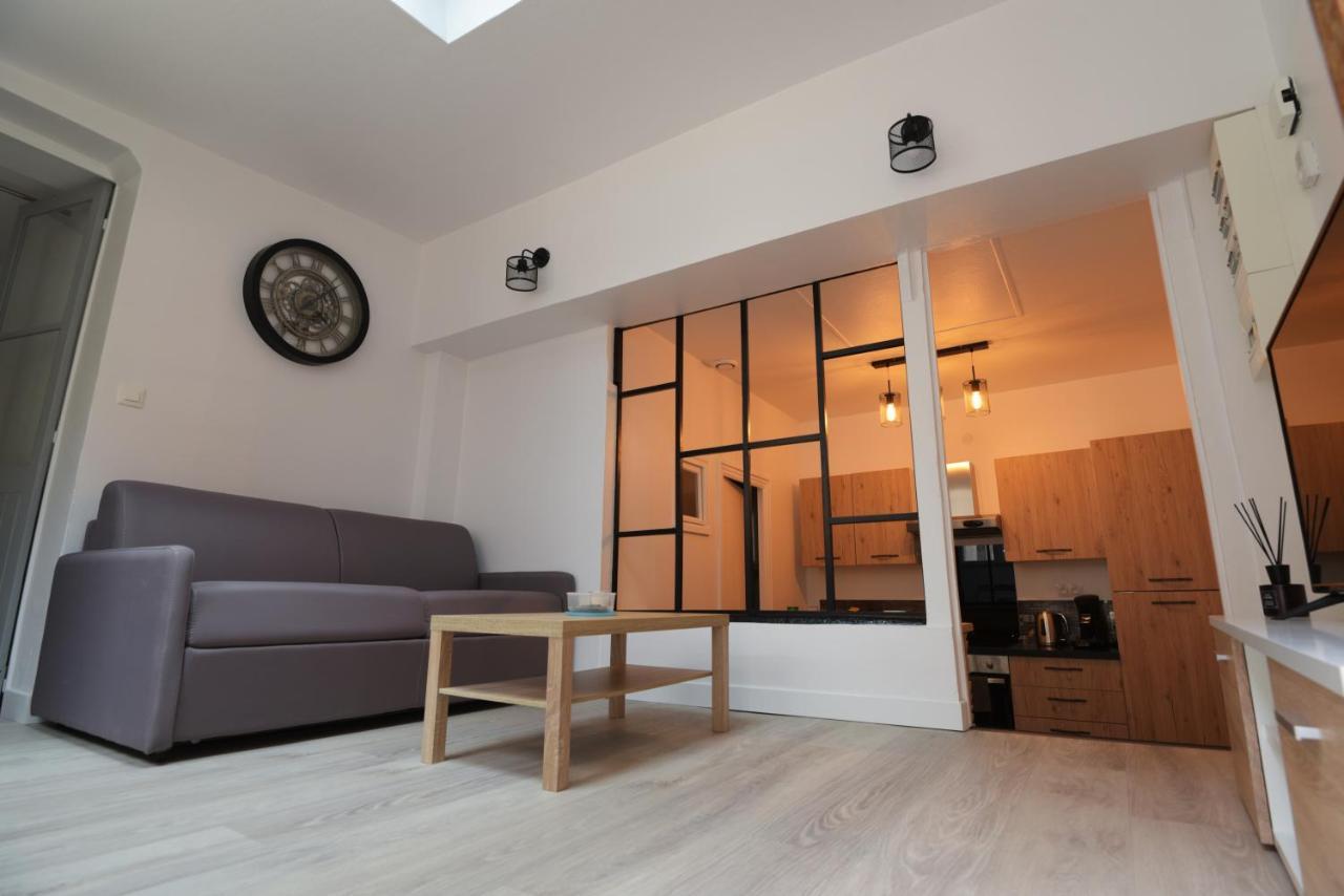 Cosy Appartement Hyper Centre Ville Avec Cour + Patio أوكْسير المظهر الخارجي الصورة